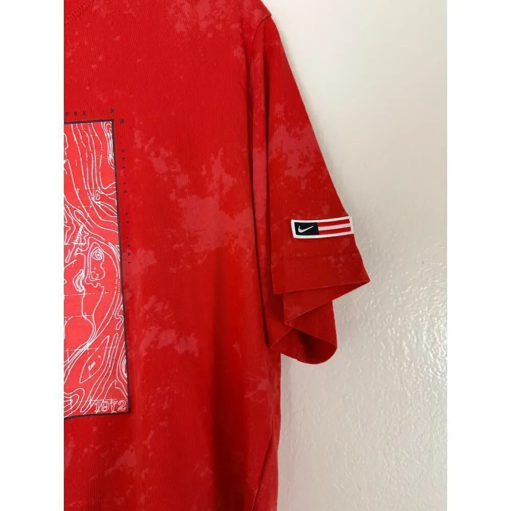 Nike Red Cropped T-Shirt - Size M - Great Condition!